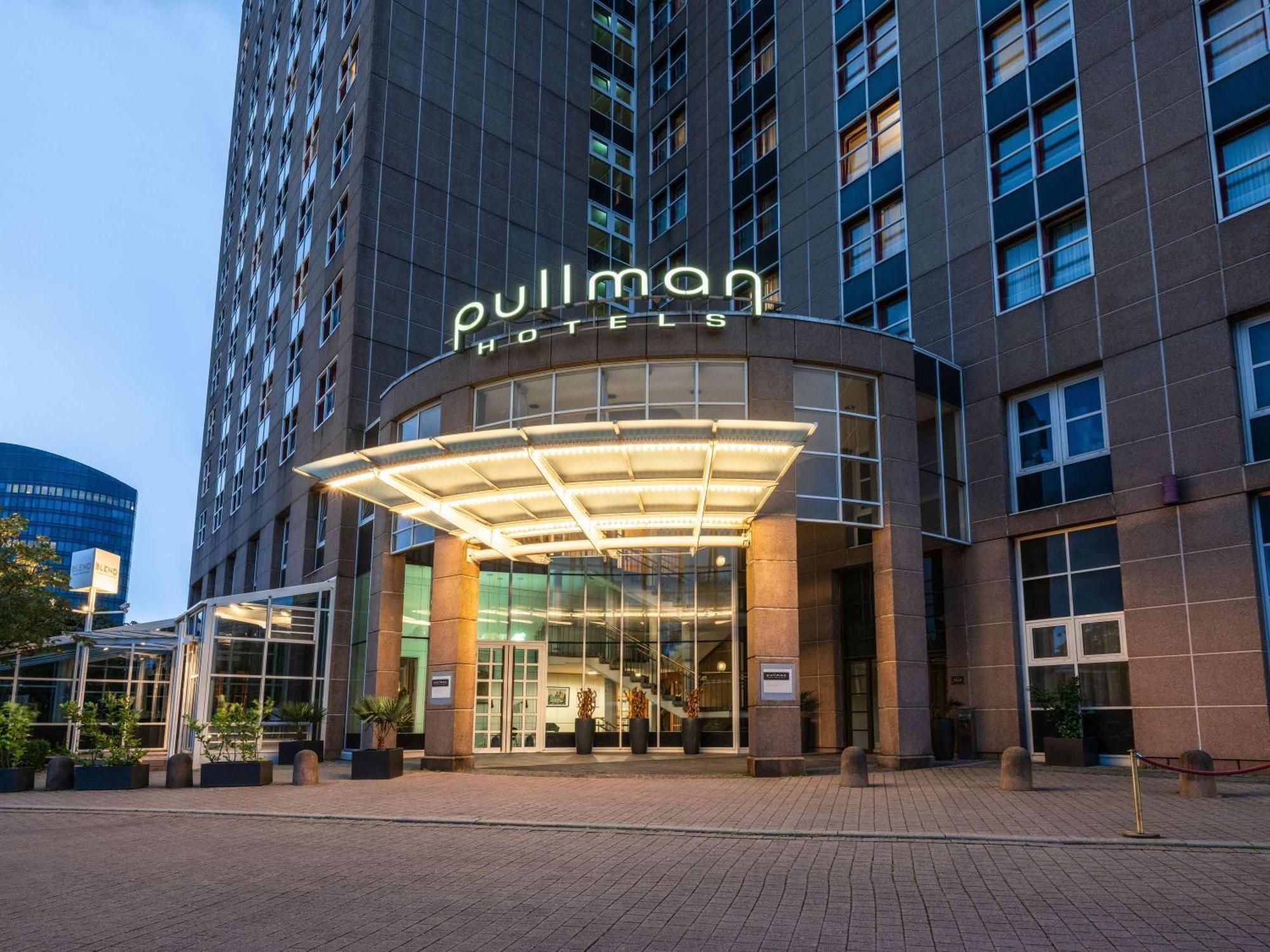 Pullman Stuttgart Fontana Hotel Exterior foto